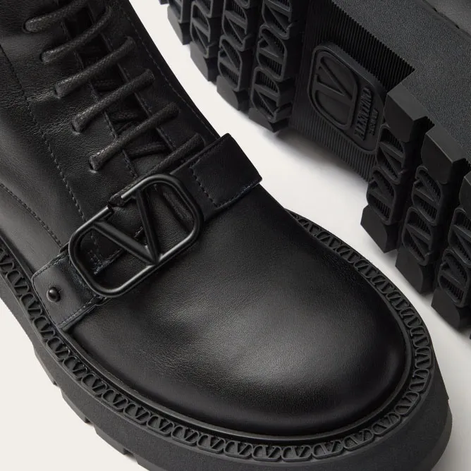 VALENTINO VLOGO SIGNATURE  Calf leather boots (4.5 cm high heel)