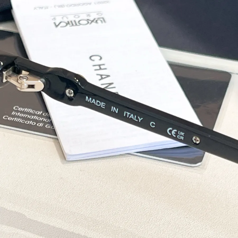 CHANEL Blcak gold glasses size 54口-17-140