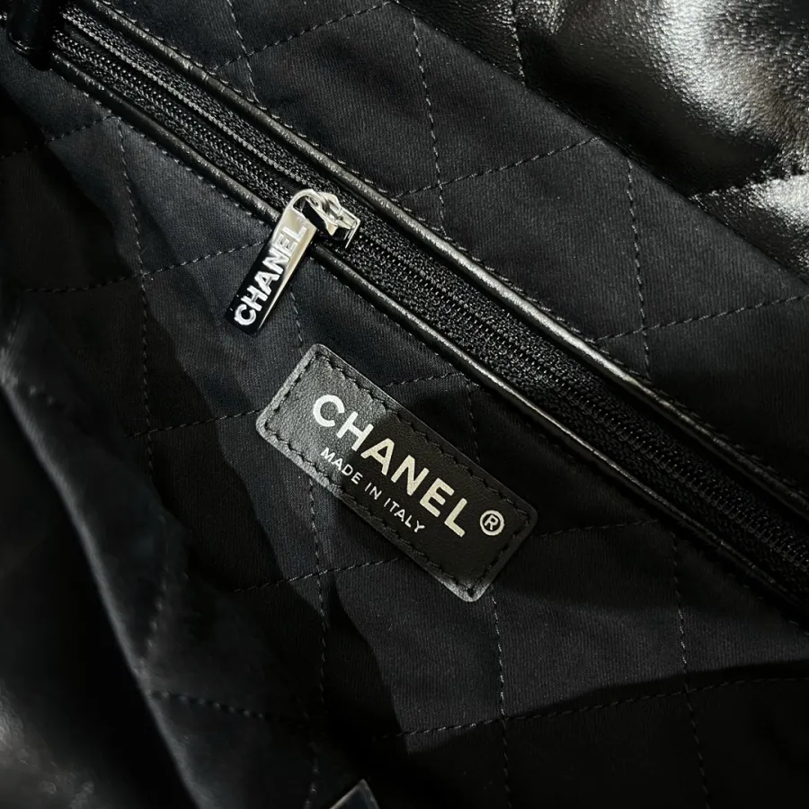Chanel 22bags Black Black Buckle / Black Silver Buckle Shoulder Bags