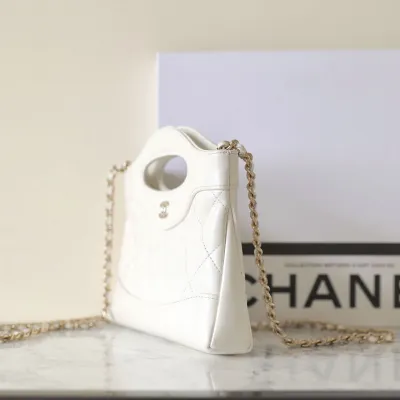 Chanel Quilted Lambskin Leather White / Pink Crossbody Bags