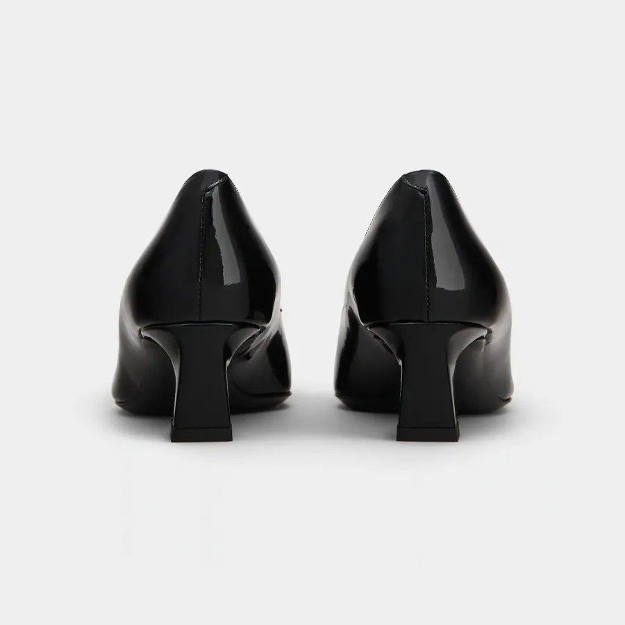 Roger Vivier Trompette Pumps High Heels In Black Patent Leather With Metal Buckle (Heel Height 4.5cm)