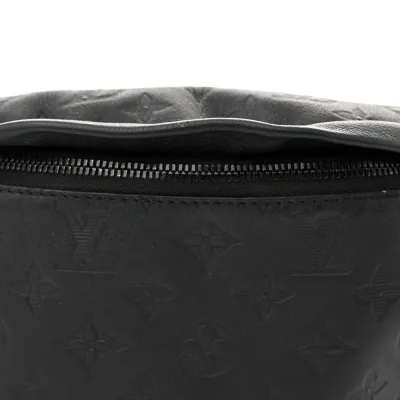 Louis Vuitton Shadow Discovery Bumbag MM Black Monogram Calfskin Leather Black Hardware