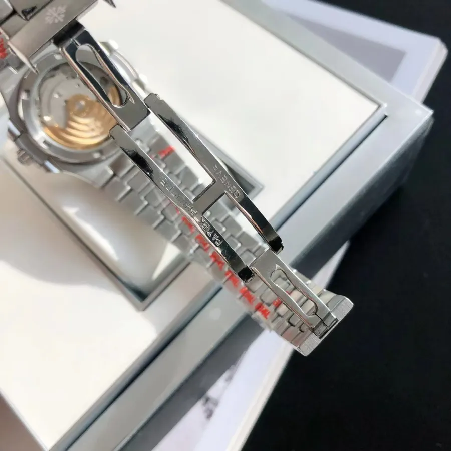 PATEK PHILIPPE-NAUTILUS-ref.7118-1A-011-35.2mm