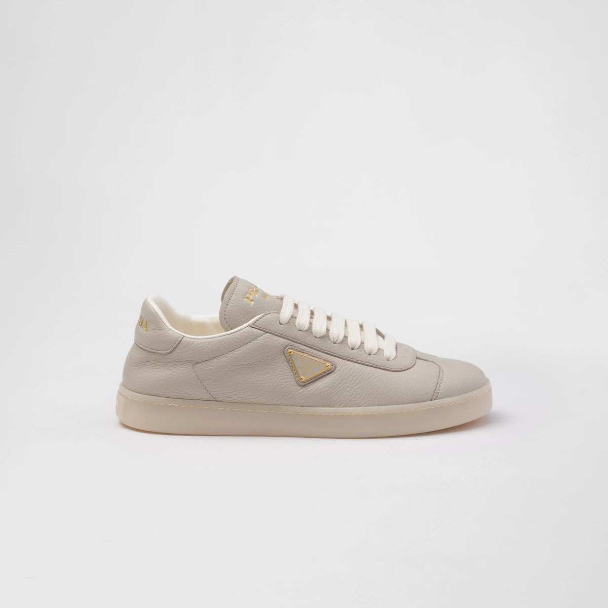 PRADA tênis de couro cinza.