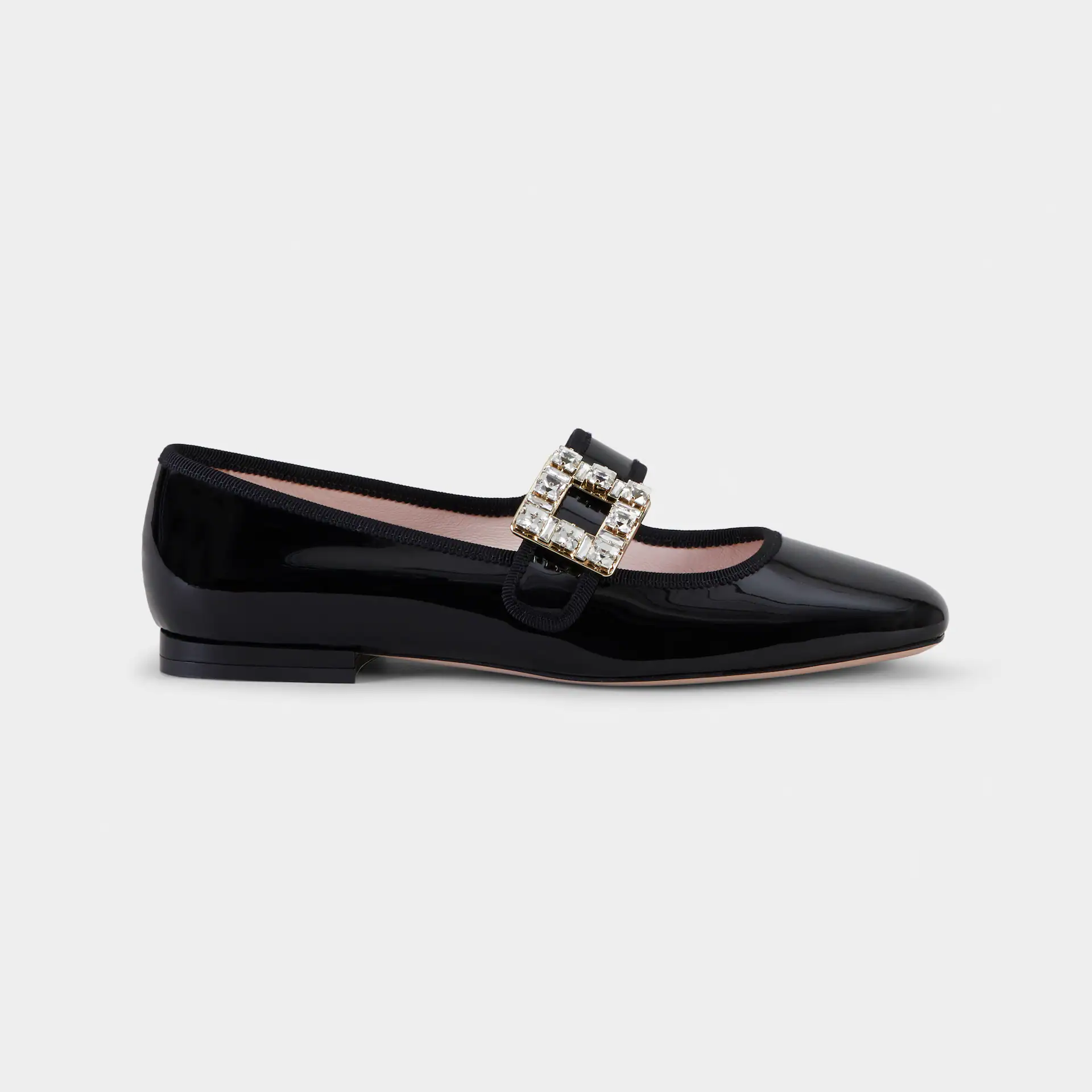 Roger Vivier Très Vivier Dasiy Mary Janes Em Couro Verniz Preto/Branco Com Fivela De Cristal (Altura Do Salto 0,5cm)