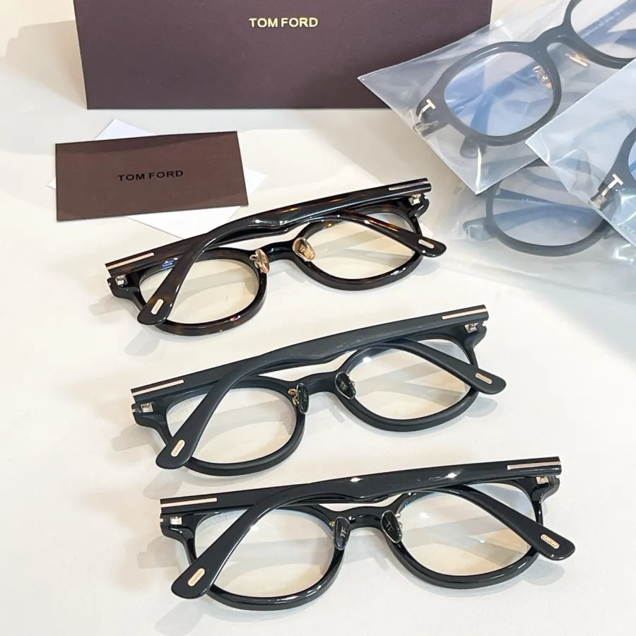 Tom Ford Boston frame glasses black/leopard/matte black color Size 50口22-145