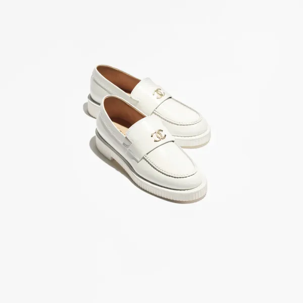 Chanel White wrinkled calf skin Loafers - Image 2