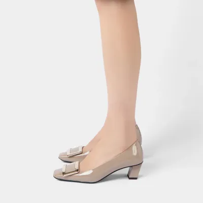 Roger Vivier Belle Vivier Pumps High Heels In Beige Patent Leather With Metal Buckle (Heel Height 4.5cm)