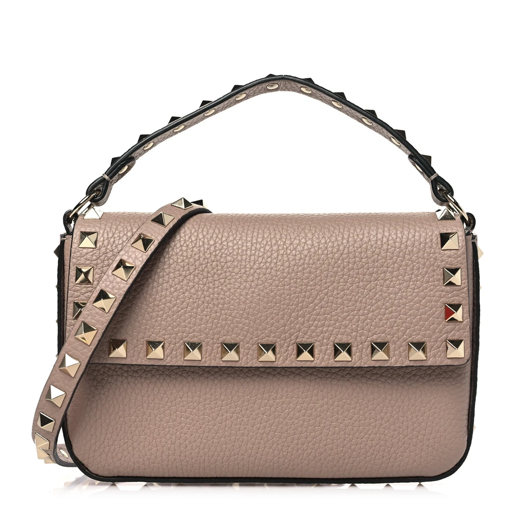 Valentino Garavani Bolsa a Tiracolo Pequena Rockstud Poudre em Couro Bezerro Granulado com Hardware Dourado