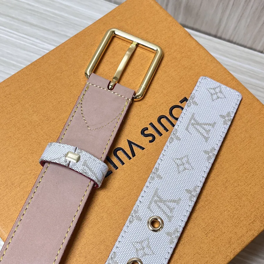 Louis Vuitton Women's Flowergram Ardillon Belt In White/Blue Monogram Canvas With Gold Hardware 30mm