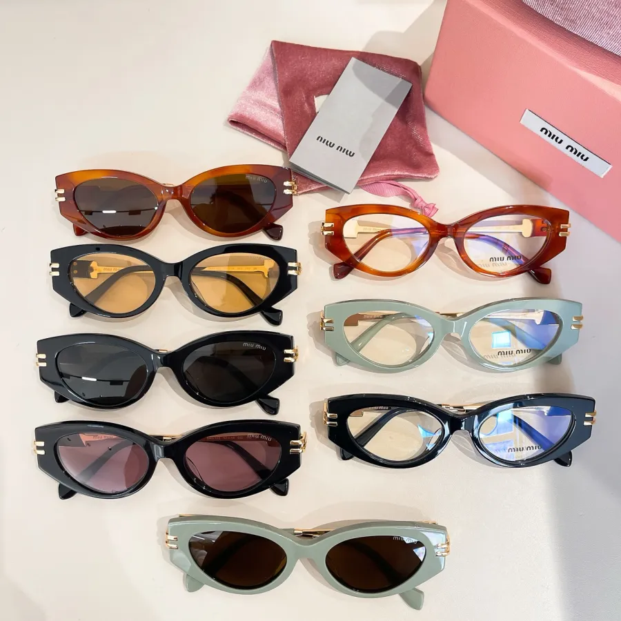 Miu Miu Cat Eye glasses chocolate brown/transparent chocolate/black gold/black tawny/green/green brown/black red/transparent black color Size 52口18-140