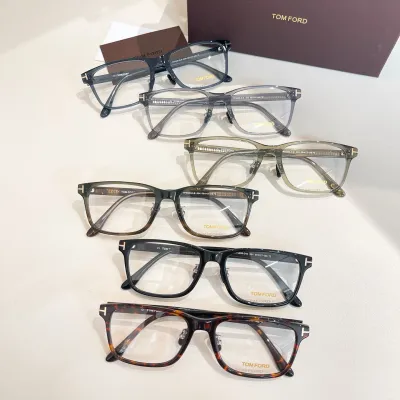 Tom Ford square frame glasses green/black/grey/blue/leopard/citron color Size 55口17-145