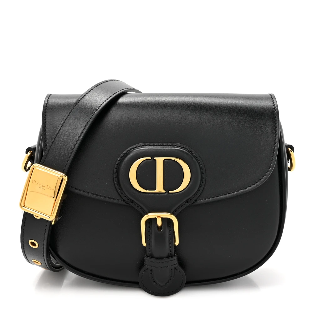 Dior Bolsa Pequena Bobby com Aba em Couro Box Bezerro Preto e Hardware Dourado