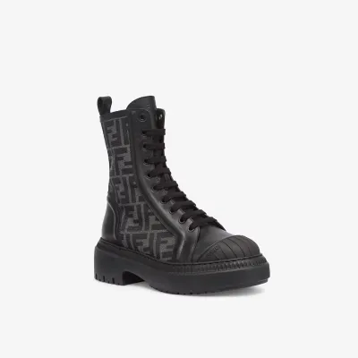 FENDI Black leather ankle boots