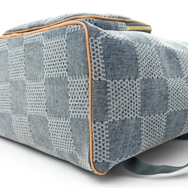 Louis Vuitton Montsouris Backpack MM Bleu Damier Denim 3D Gold Hardware - Image 4