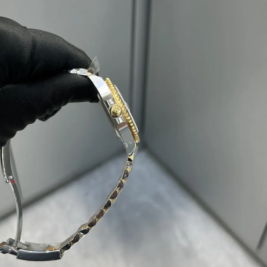 ROLEX-GMT MASTER II-REF.M126713GRNR-0001-40mm