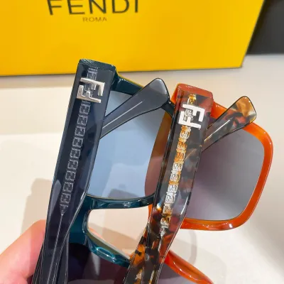 Fendi square frame glasses leopard/leopard green/orange black/blue/black/brown black color Size 51口22-145