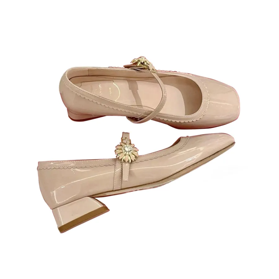 Roger Vivier Très Vivier Dasiy Mary Janes In White/Pink Patent Leather With Flower Metal Buckle (Heel Height 2.5cm)