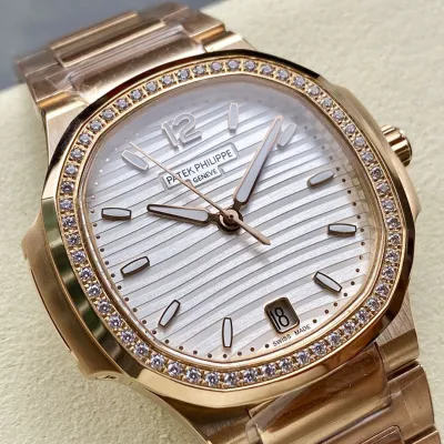 PATEK PHILIPPE-NAUTILUS-ref.7118-1200R-001-35.2mm