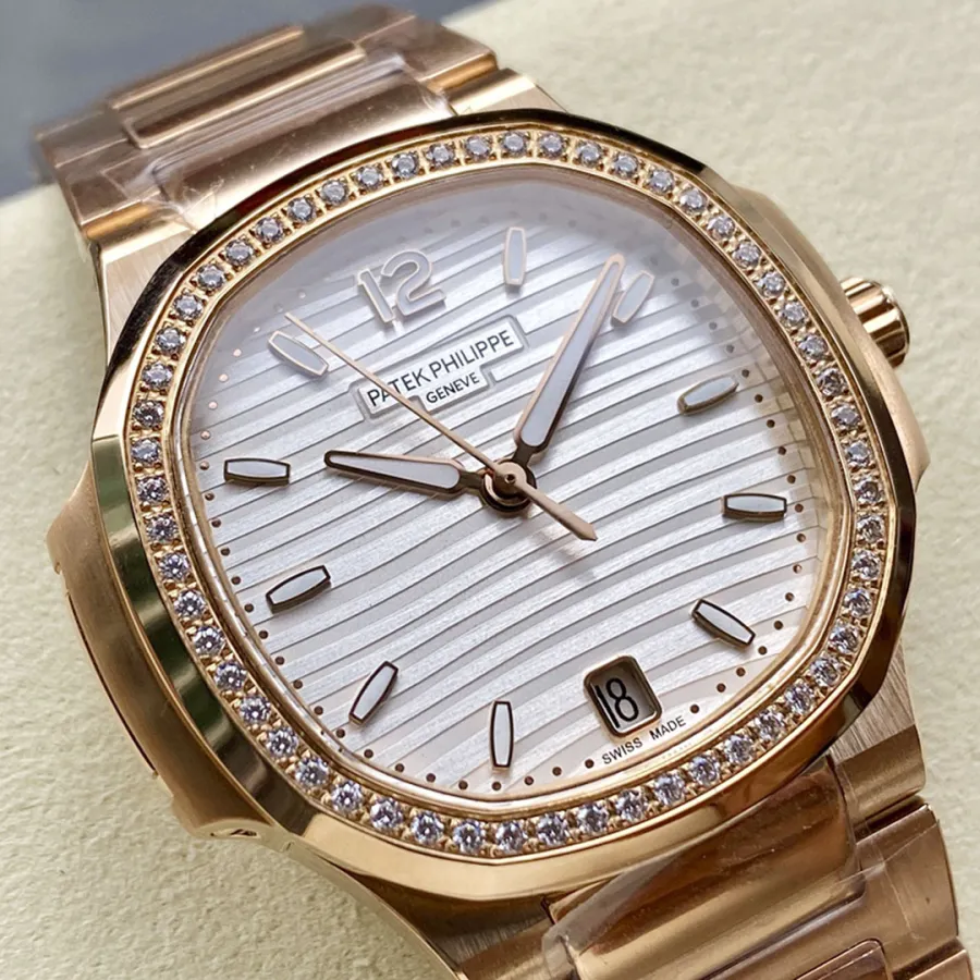 PATEK PHILIPPE-NAUTILUS-ref.7118-1200R-001-35.2mm