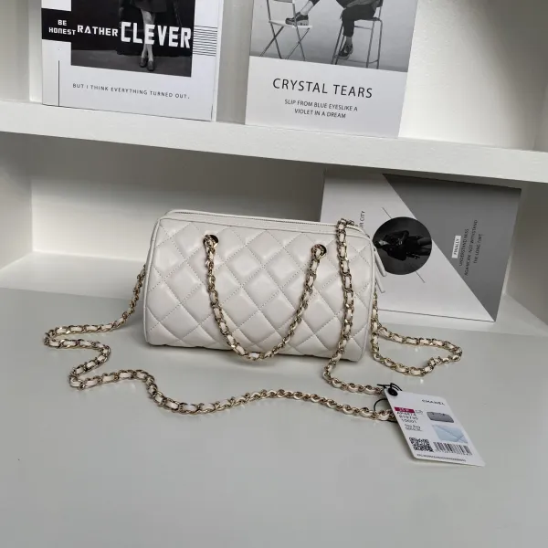 Chanel White / Black Quilted Lambskin Leather Crossbody Bags - Image 3