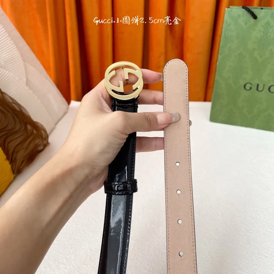 Gucci Women's GG Buckle Belt In Red/White/Black Patent Calfskin With Gold/Silver Hardware 25mm