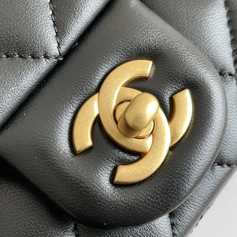 Chanel Gold ball cover bag Black / White / Pink  18/20cm Crossbody Bags