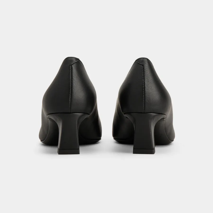 Roger Vivier Trompette Pumps High Heels In Black Leather With Metal Buckle (Heel Height 4.5cm)