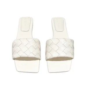 Bottega Veneta Parco Mule In White Intrecciato Leather Flat Mule Sandal