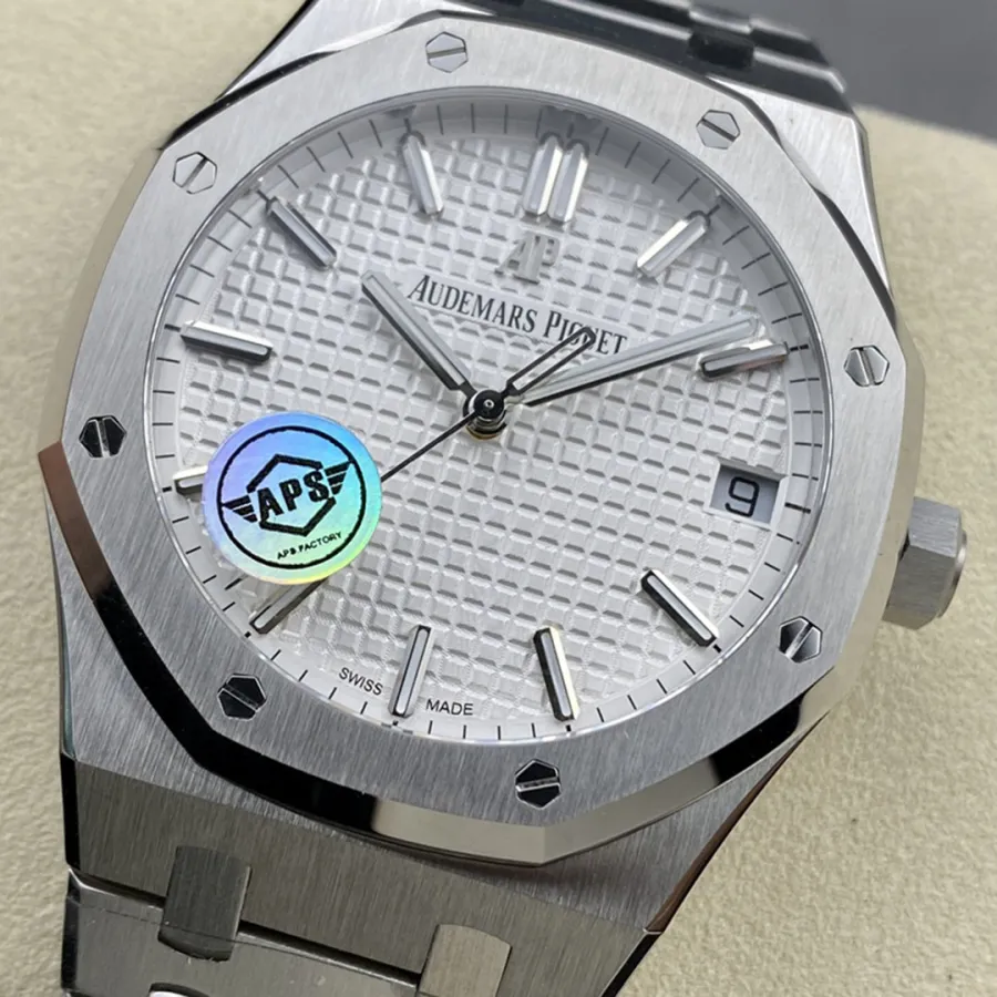 AUDEMARS PIGUET-ROYAL OAK-ref.15500ST.OO.1220ST.04-41mm