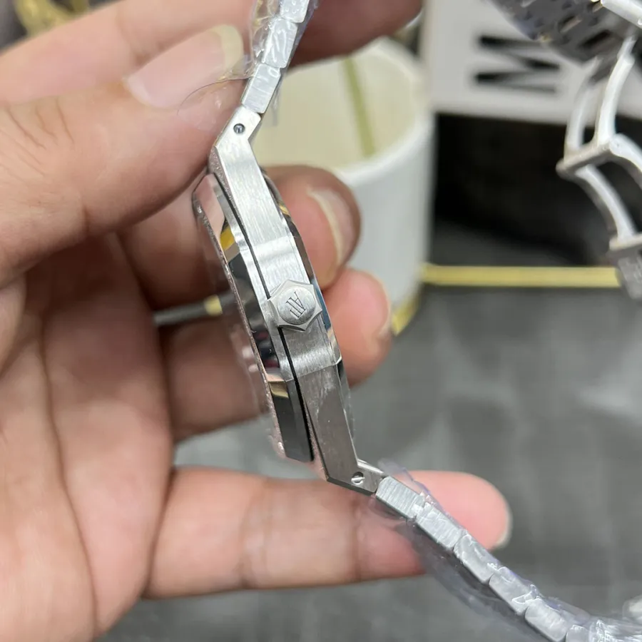 AUDEMARS PIGUET-ROYAL OAK-15410BC.GG.1224BC.01-Frosty Gold Black Dial-41MM