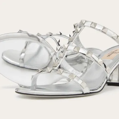 VALENTINO Silver mirror effect rivet sandals (heel height 6cm)
