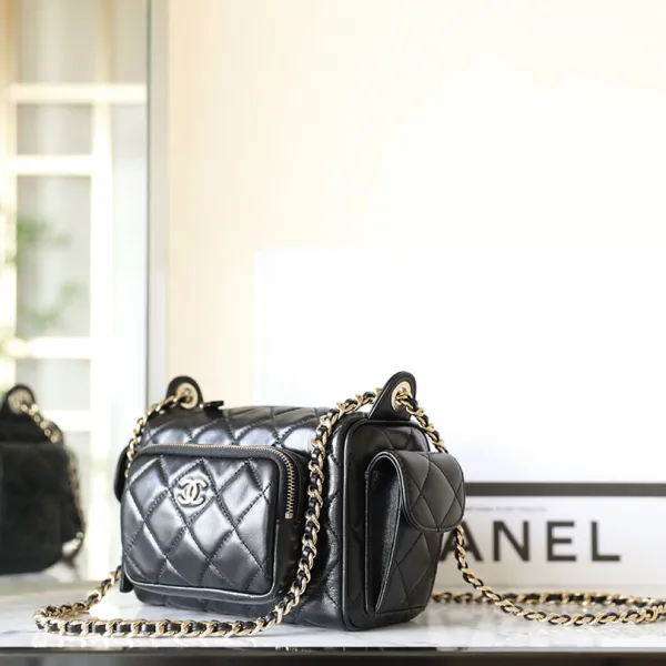 Chanel Black / Red / Milk Tea color Crossbody Bags - Image 5