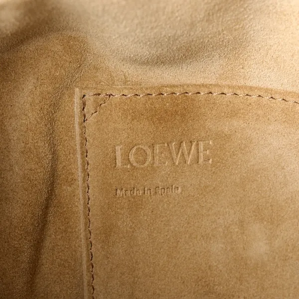 Loewe Puzzle Bag Large Brownie Shiny Calfskin Leather - Image 2