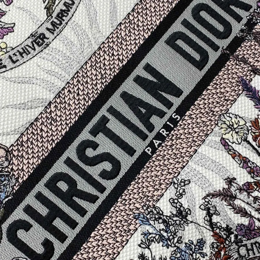 Dior Medium Book Tote Ecru Multicolor Dior 4 Saisons Hiver Soleil Embroidery