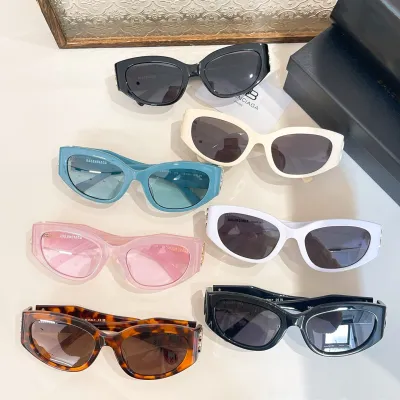 Balenciaga glasses black/black gold/ivory/white/leopard/pink/blue color Size 55口20-135