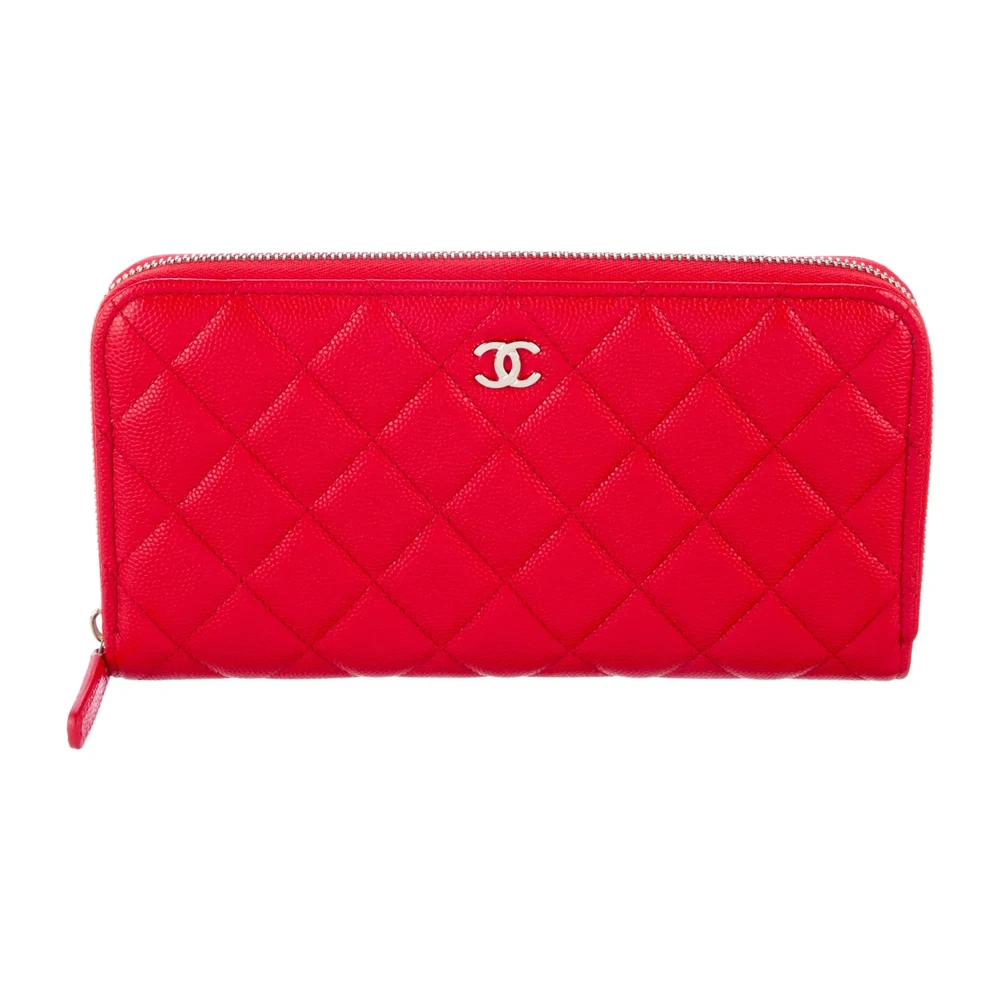 Chanel Carteira Continental Grande com Logo CC Entrelaçado Couro Caviar Vermelho Hardware Prateado