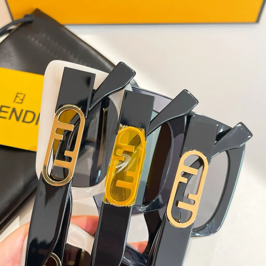 Fendi square frame glasses black gold/eggplant/grey/nude black color Size 55口17-145