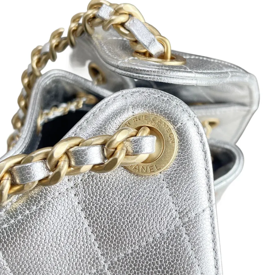 Chanel Silver Quilted Grained Leather Shoulder Bags