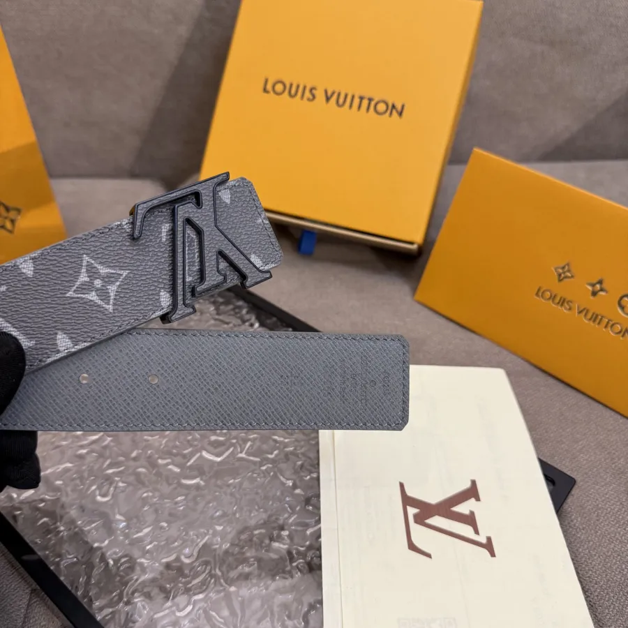 Louis Vuitton Men's LV Buckle Belt In Grey Monogram Canvas With Black/Silver Hardware 40mm