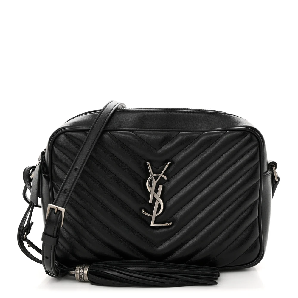 Saint Laurent Bolsa Câmera Lou Média Preta em Couro Calfskin Matelassê Monograma com Hardware Prateado