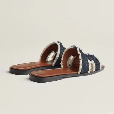 HERMES Oran Black Slippers