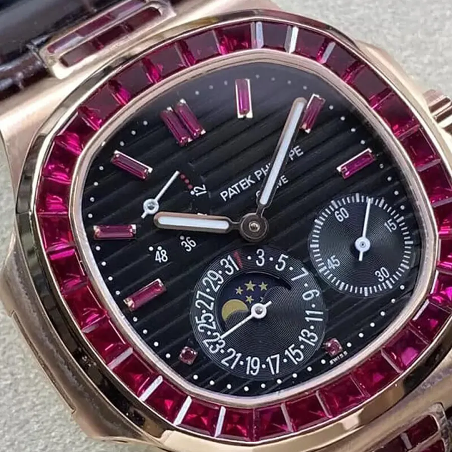 PATEK PHILIPPE-NAUTILUS-ref.5724R-001-40mm