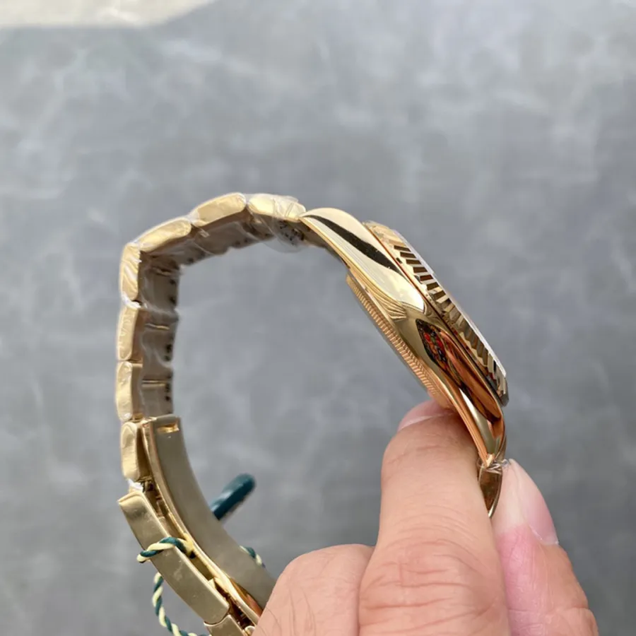 ROLEX-Sky Dweller-REF.M326938-0004-42MM