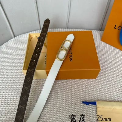 Louis Vuitton Women's My LV Chain Reversible Belt In White Calfskin And Monogram Canvas With Gold Hardware 25mm