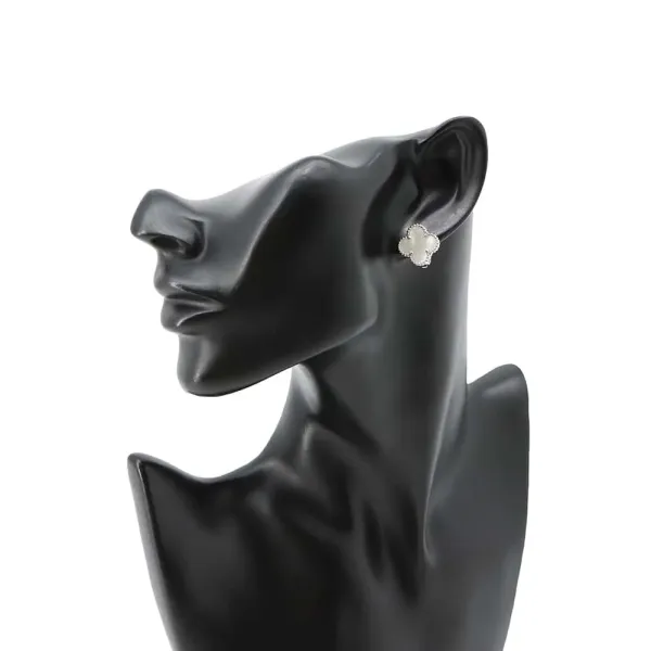 Van Cleef & Arpels Vintage Alhambra Earring - Image 4