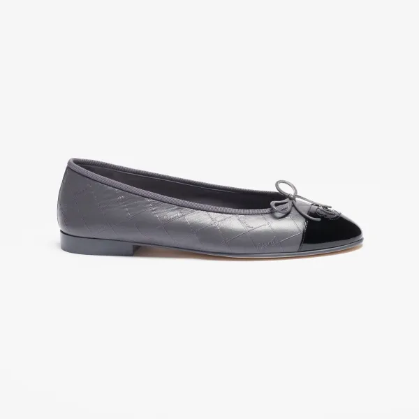 Chanel Flat shoes with printed lambskin and calf patent leather gray and black Ballet  Shoes - Image 2