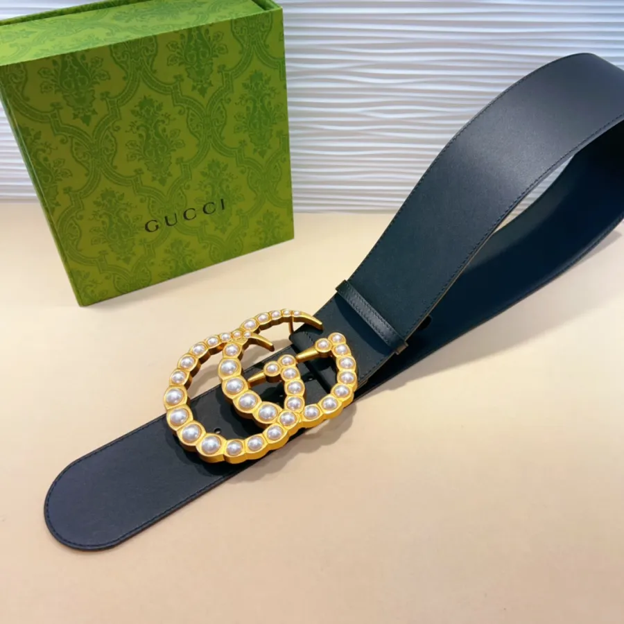 Gucci Women's  Emblem Buckle With Pearls Belt In Black Smooth Calfskin With Gold Hardware 70mm
