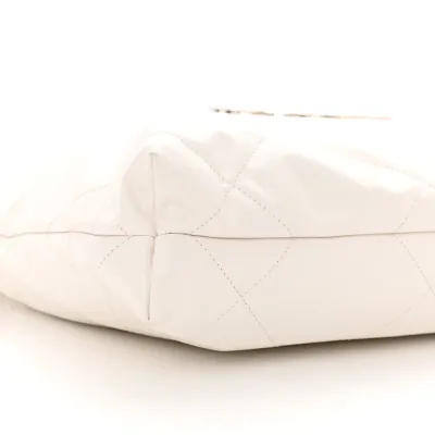 Grade Chanel 22 Small White Quilted Handbag