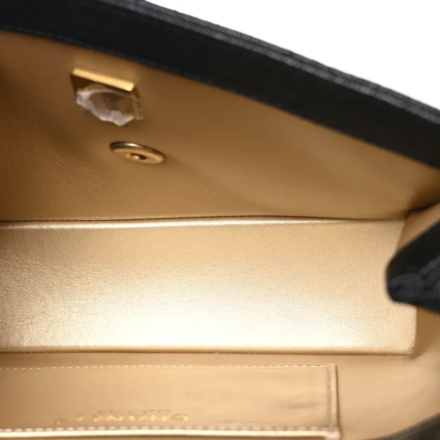 Grade Blue Chanel 19 Handbag | Designer Quality